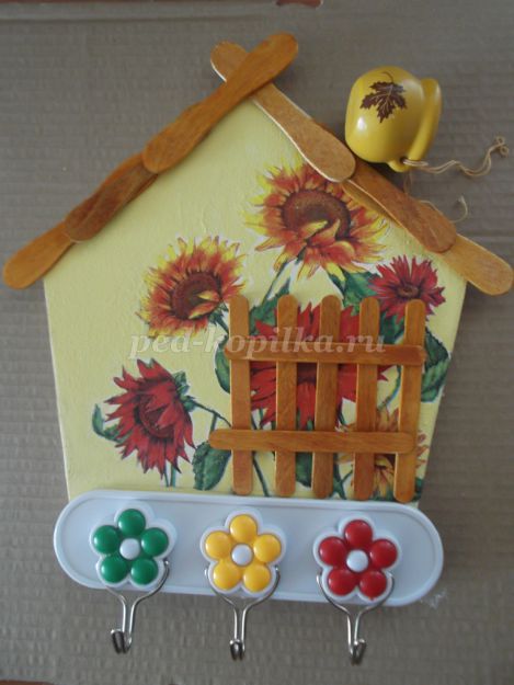 Ключница настенная