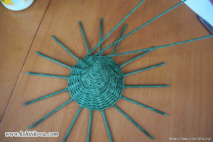 ​Елочка из бумажной лозы