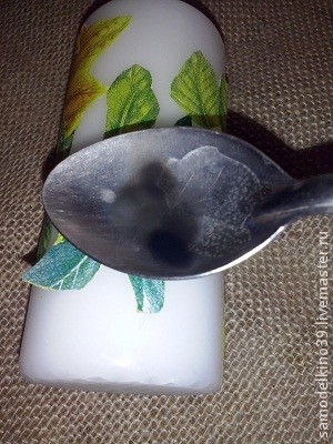 Свеча с плетеным венком вокруг