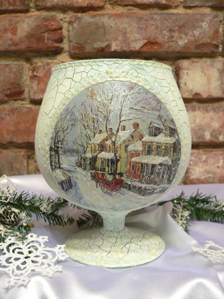 Рождественские подсвечники из бокалов в технике декупажа