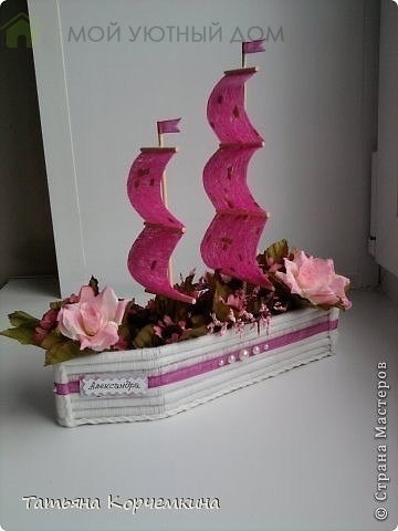 Кораблики из коктейльных трубочек