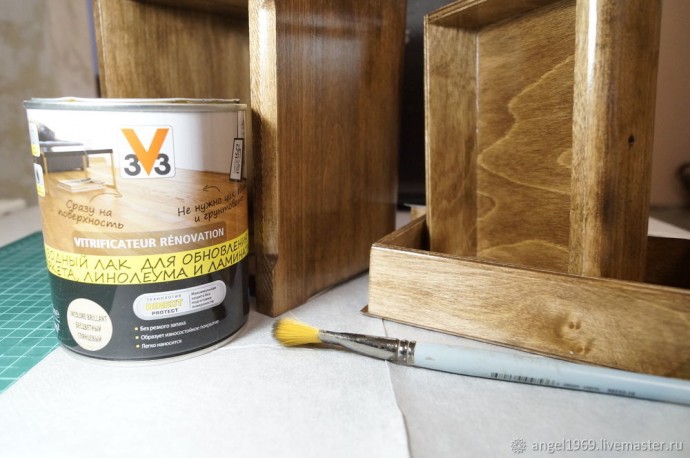 Мини-комод с розами