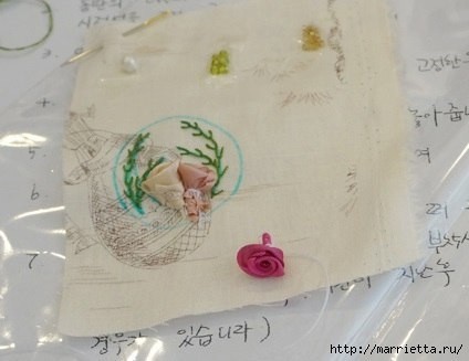 Маленькие розочки из узкой ленты для создания броши: мастер-класс