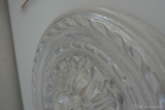 Настенные часы из потолочной розетки