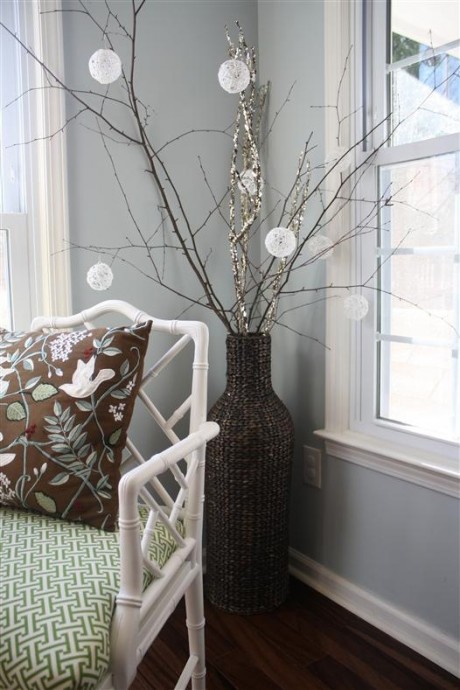 Снежки для декора из клея и ниток