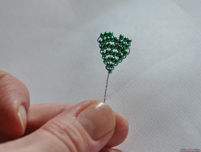 Как сделать ягоды из бисера: мастер-класс