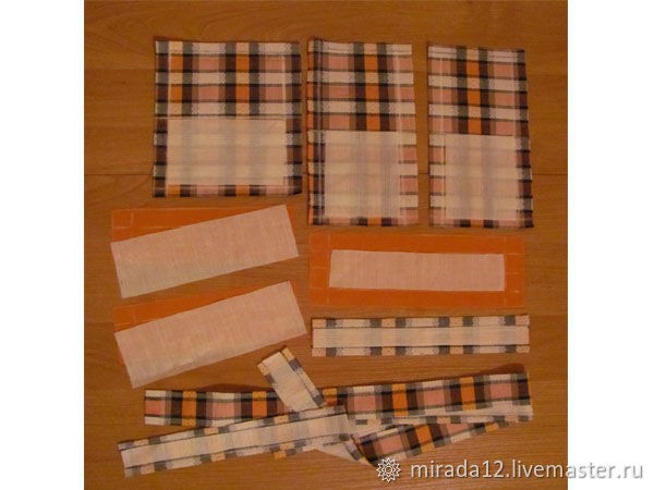 Шкатулка-косметичка с жестким каркасом