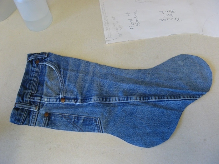 Рождественский сапожок из старых джинсов