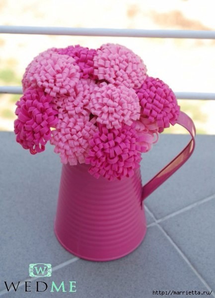 Нежные розовые цветочки из фетра