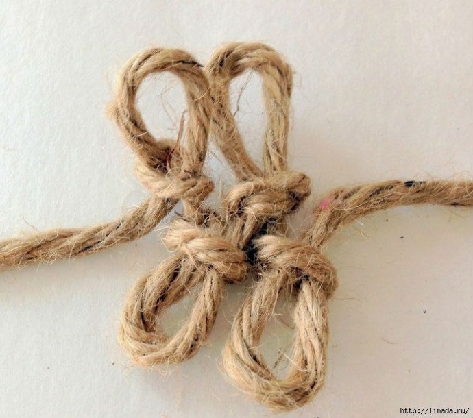 Простая гирлянда из джута в деревенском стиле