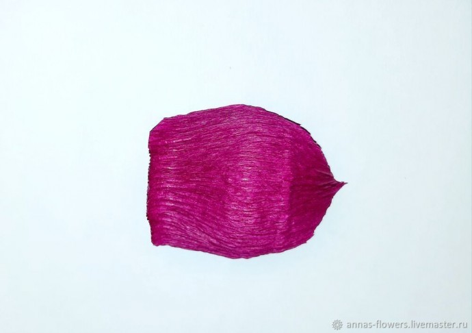 Роза из гофрированной бумаги