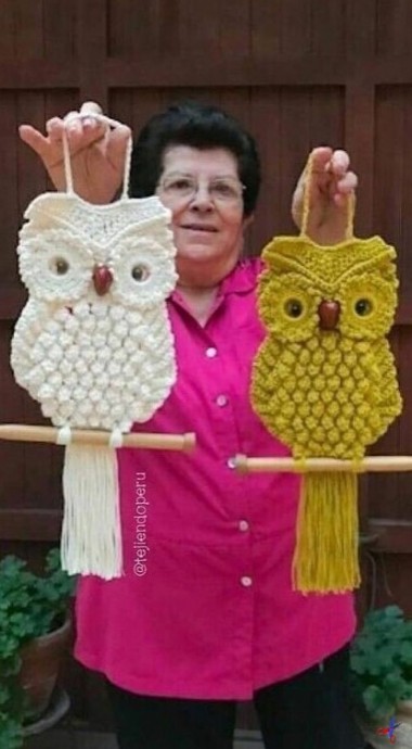 ​Вязанные панно-совушки