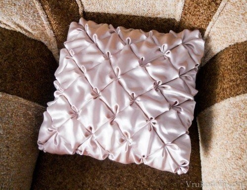 ​Подушка с буфами "Цветочек"