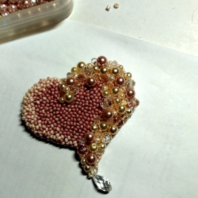 Брошь "Сердце" Брошь "Сердце"