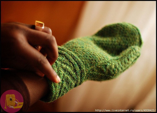 Шерстяные зимние варежки