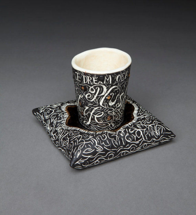 Ваза в технике сграффито