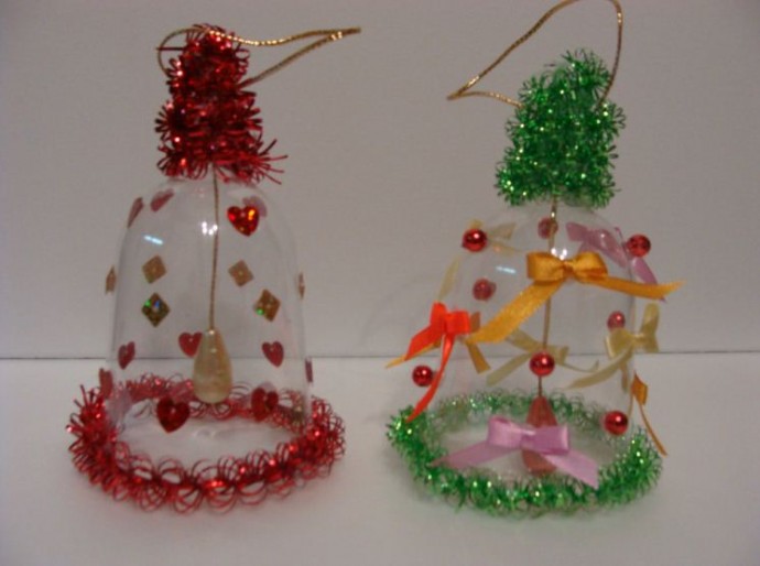 Идея для новогодних игрушек из пластиковых бутылок и т.п.