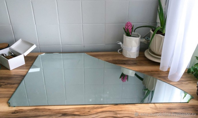 Зеркало с глиняной рамкой Зеркало с глиняной рамкой