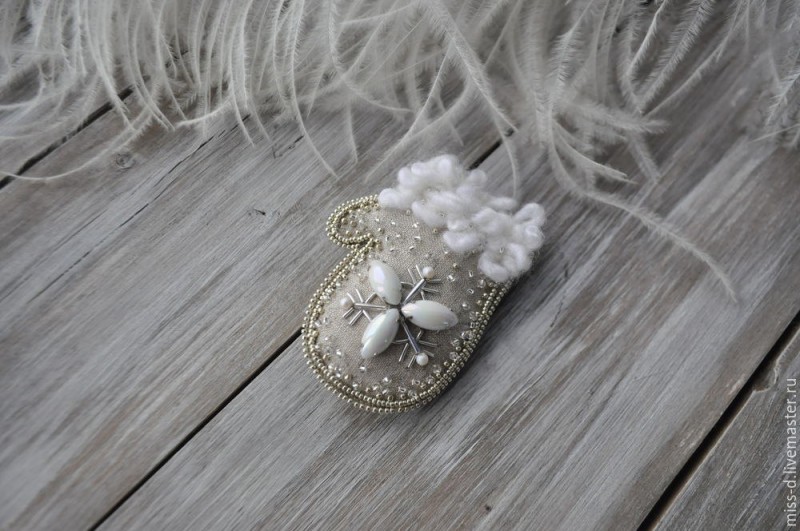Делаем броши-подвески "Гламурная зима"