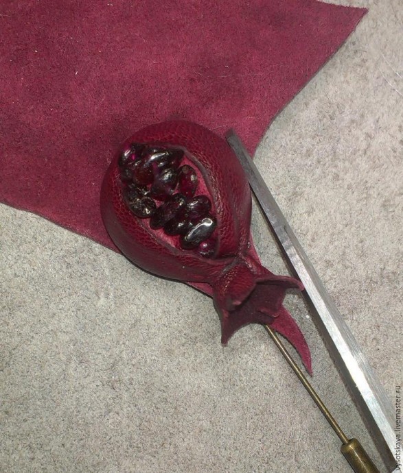 Гранат из кожи Гранат из кожи