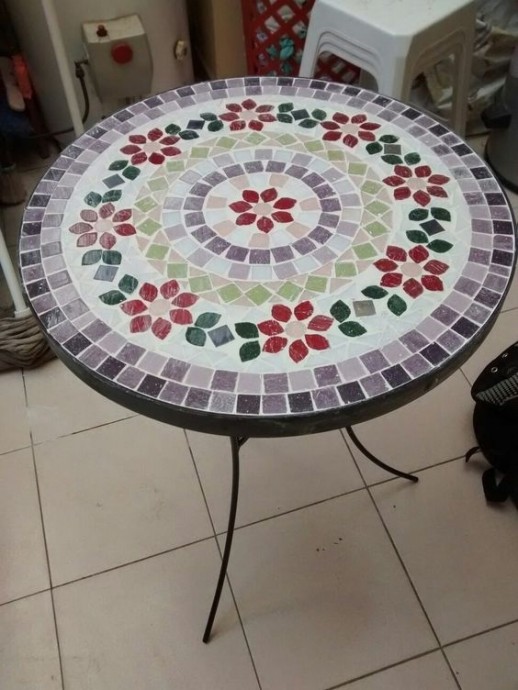 ​Идеи столов с мозаикой