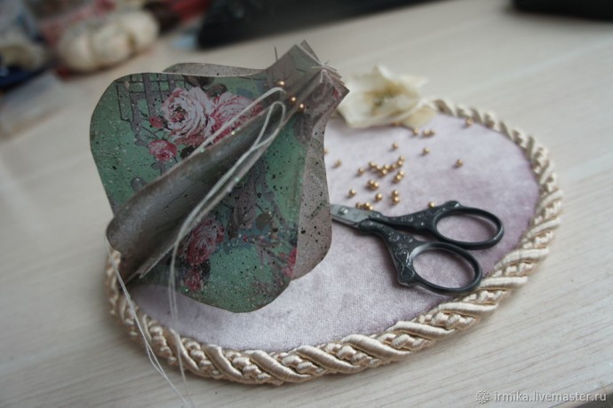 Украшение в винтажном стиле