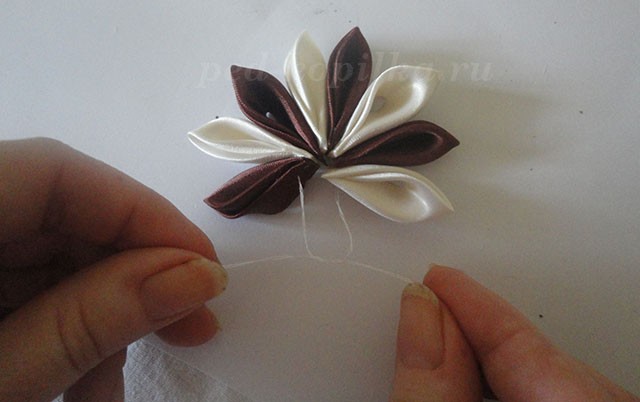 Ваза из газетных трубочек: мастер-класс Ваза из газетных трубочек: мастер-класс