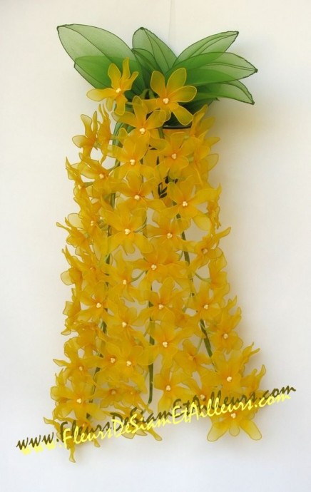 Яркие цветы из капрона: идеи