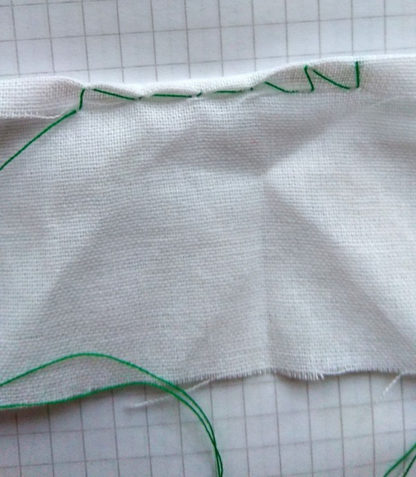 ​Обработка шёлкового платка ручным ролевым швом