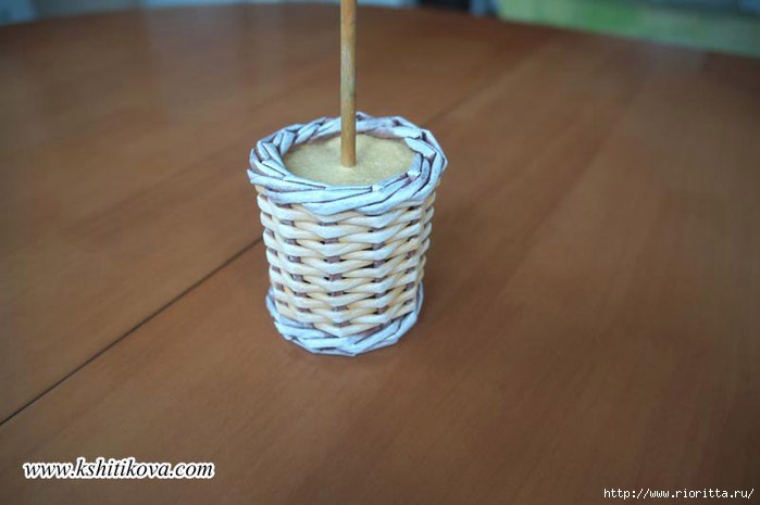 ​Елочка из бумажной лозы