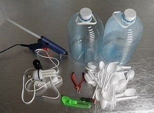 Светильник из пластиковых ложек своими руками
