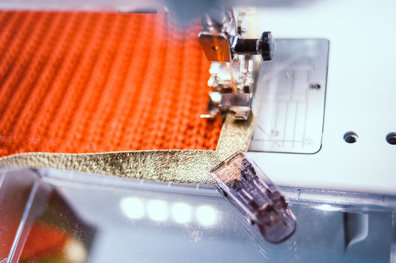 Обработка трикотажа косой бейкой