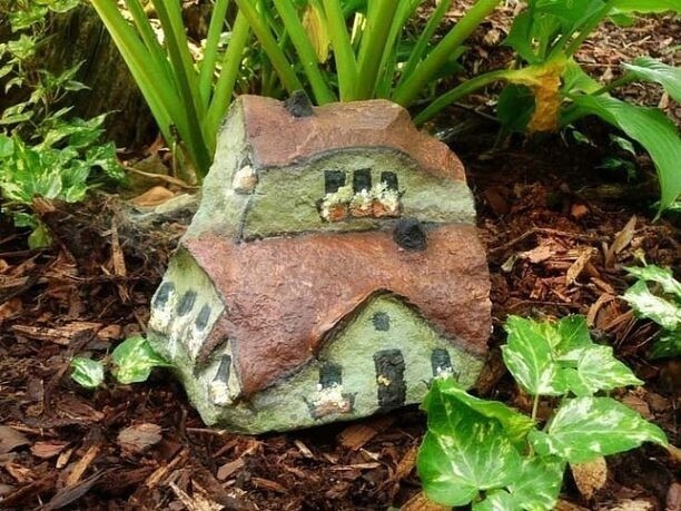 ​Рисуем домики на камнях