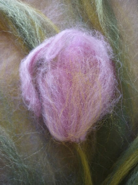 Шерстяная акварель: ирисы