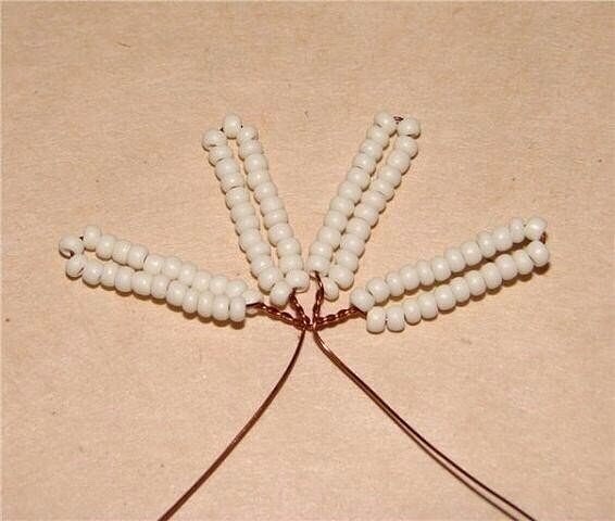 Чудесный букет роз: бисероплетение