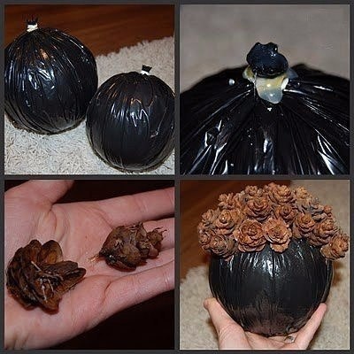 Декоративный шар из шишек