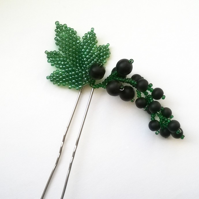 Шпилька со смородиной