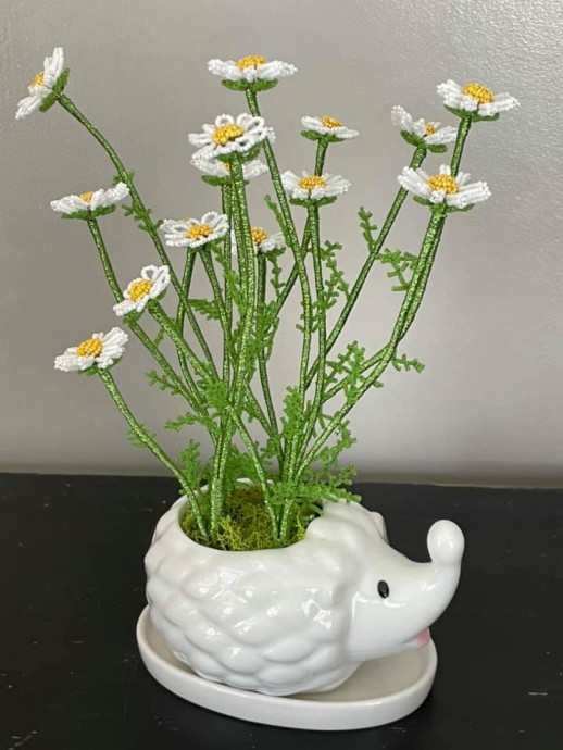 ​Полевые ромашки из бисера