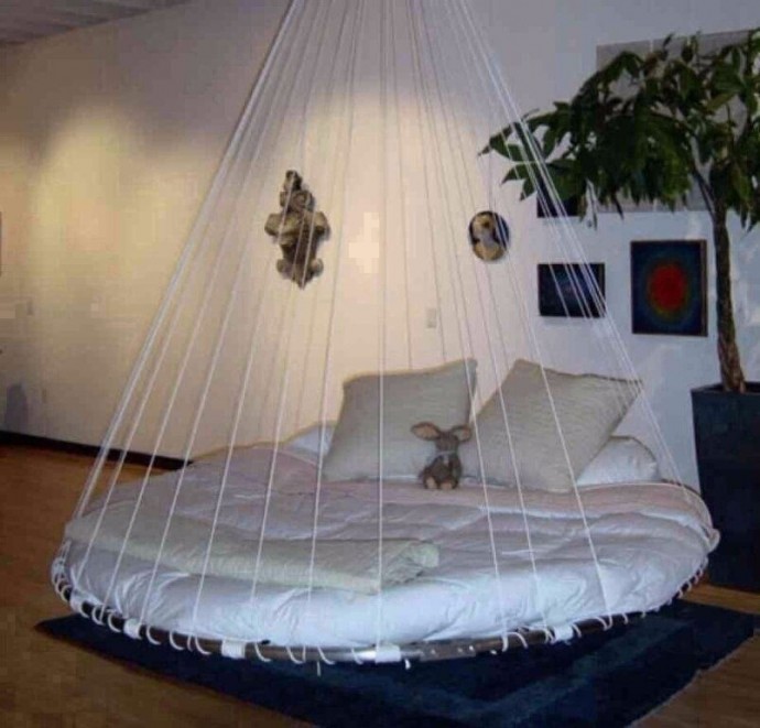 Шикарные подвесные кровати