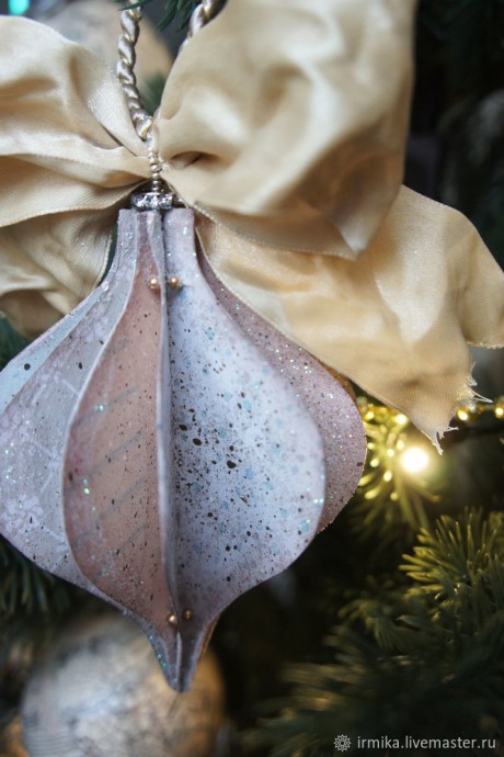 Украшение в винтажном стиле