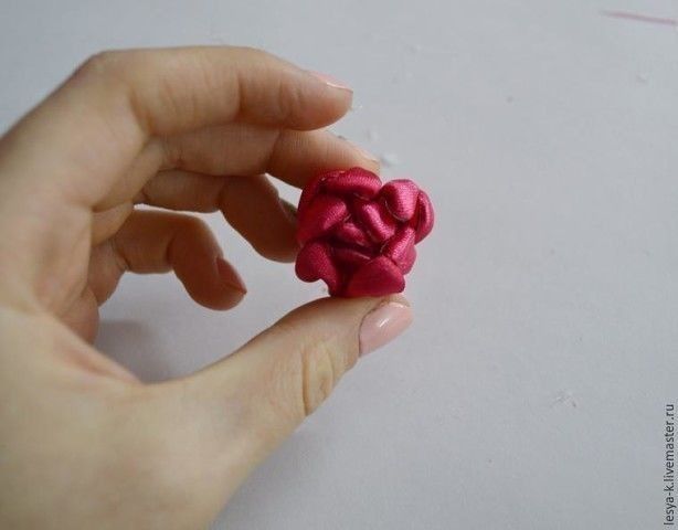 Мастер-класс по пионам из лент