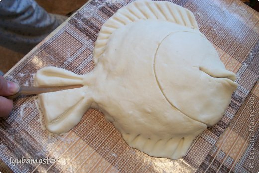 Рыбка "Ажурная" из солёного теста в стиле гжель