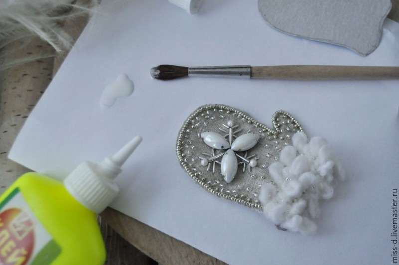 Делаем броши-подвески "Гламурная зима"
