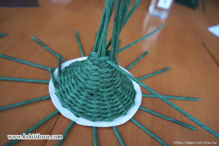 ​Елочка из бумажной лозы