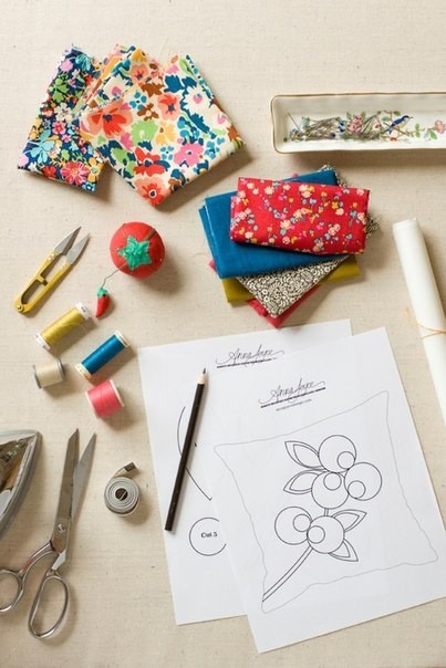 Подушка с аппликацией Подушка с аппликацией