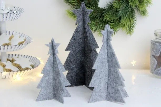 Идея сборной настольной елочки из войлока