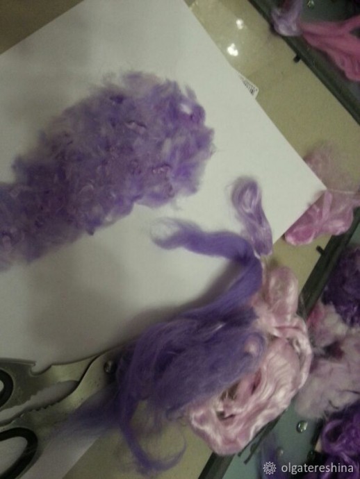 Букет сирени в технике шерстяной акварели