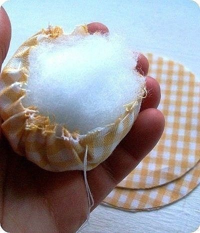 Мягкие цветочки для украшения дома