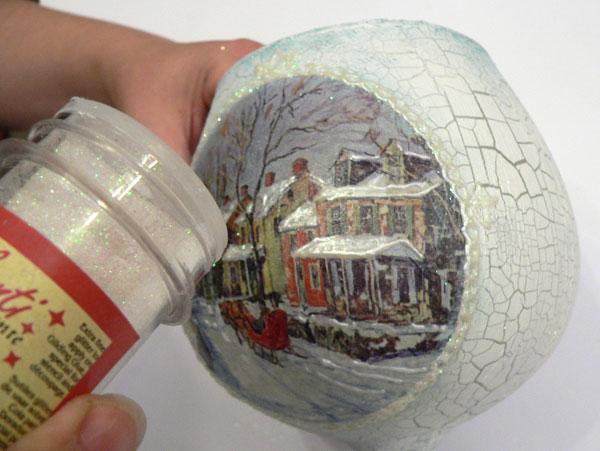 Рождественские подсвечники из бокалов в технике декупажа