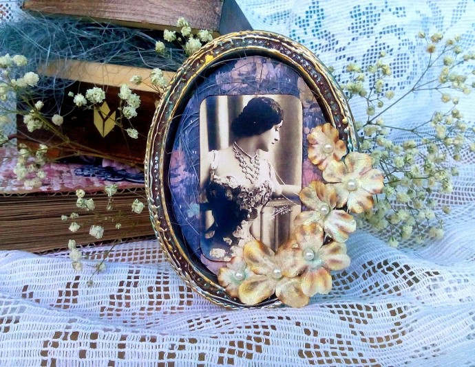 Фоторамка из пластиковой крышки Фоторамка из пластиковой крышки